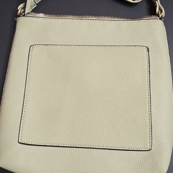 Sleek Olive Green Crossbody Bag – Modern Chic & Utility - Picture 2 of 3